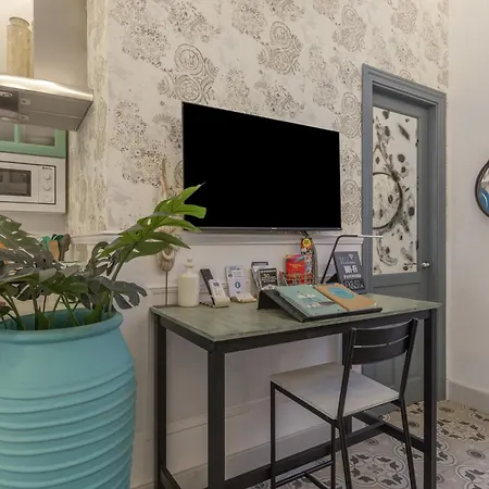 Jema Bajondillo Junto A La Playa *