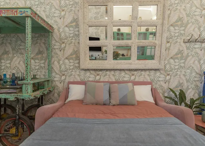 Jema Bajondillo Junto A La Playa *